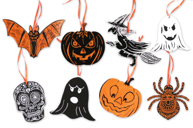 Halloween Scratch Decorations - 8 Shapes - 1 - Scratch and Punch Cards - 10doigts.com - Cartes à gratter et à poinçonner : révélez votre créativité en relief - 10doigts.fr