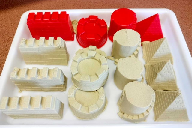 Sandcastle Molds - 5 - Modeling Sand - Molding and Casting - 10doigts.com - Sable à modeler - Modelage et moulage - 10doigts.fr