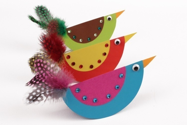 Colored Guinea Fowl Feathers - Approximately 250 Feathers - 3 - Decorative Feathers - 10doigts.com - Plumes décoratives - 10doigts.fr