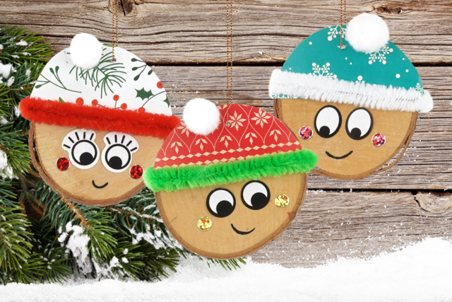 Wood Slice Ornaments + Strings - 12 Pieces - 4 - Christmas Wooden Objects - 10doigts.com - Décorations de Noël en bois - 10doigts.fr