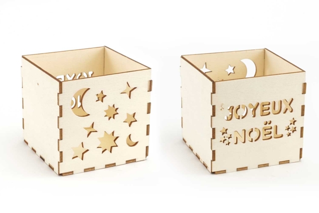 Wooden "Merry Christmas" Lantern - 1 - Christmas Lanterns - 10doigts.com - Photophores de Noël à décorer - 10doigts.fr