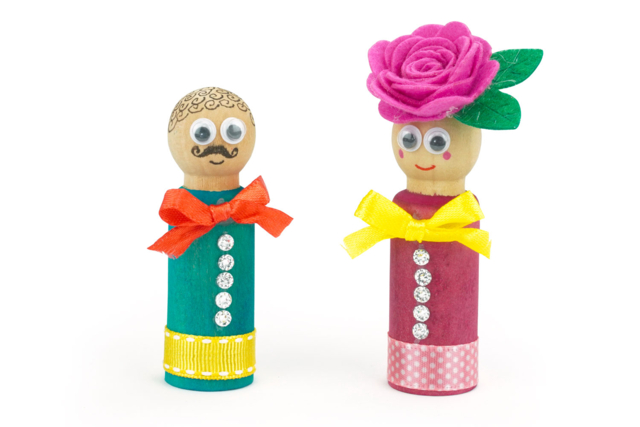 Wooden Pawns - 10 Pieces - 2 - Wooden Games and Toys - 10doigts.com - Jeux et Jouets en bois à décorer - 10doigts.fr