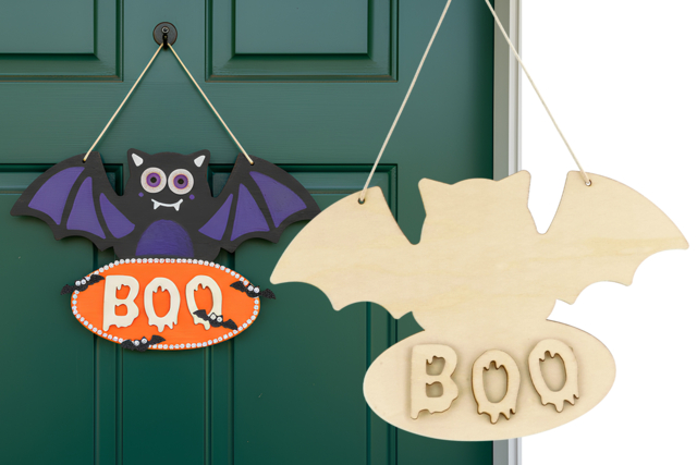 Wooden Bat Door Sign - 1 - Halloween Decoration Stands - 10doigts.com - Supports d'Halloween à décorer - 10doigts.fr