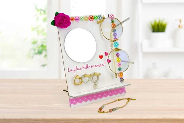 Wooden Jewelry Holder with Mirror - 2 - Jewelry Boxes and Holders - 10doigts.com - Boîtes et supports à bijoux : l'écrin de vos créations - 10doigts.fr