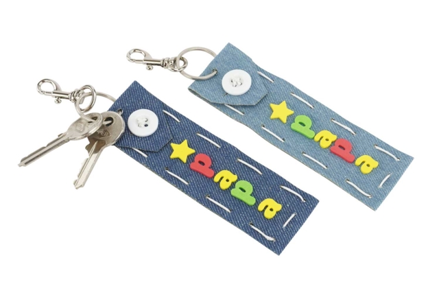Jean Keychain Kit "DAD" - 6 Pieces - 3 - Keychains and Key Holders for Dad - 10doigts.com - Porte-clés et range-clés pour Papa : une idée de cadeau personnalisé - 10doigts.fr