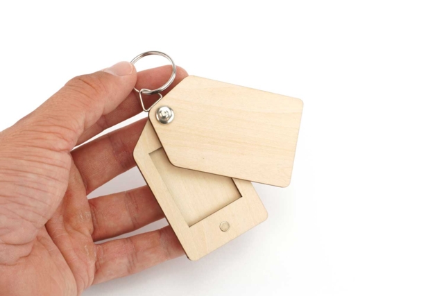 Wooden Identity Photo Keyring - 6 - Wooden Jewelry and Keychains - 10doigts.com - Bijoux et porte-clés en bois à décorer - 10doigts.fr