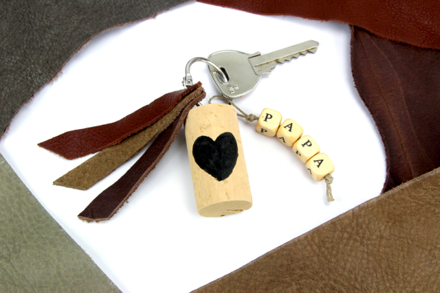 Wooden Alphabet Beads - 100 Beads - 7 - Message Jewelry - 10doigts.com - Bijoux messages - 10doigts.fr