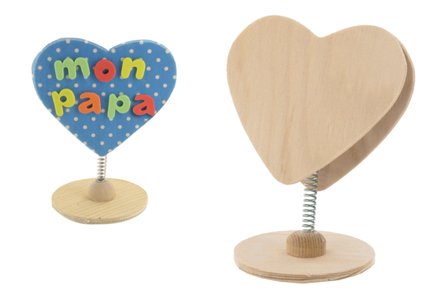 Wooden Heart Memo Clip - 4 - Decorative Photo Frames - 10doigts.com - Cadres et clips photos : des supports uniques pour afficher vos souvenirs - 10doigts.fr
