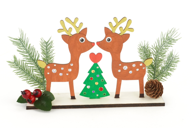 Christmas Scene with Reindeer and Tree - 3 - Christmas Wooden Objects - 10doigts.com - Décorations de Noël en bois - 10doigts.fr