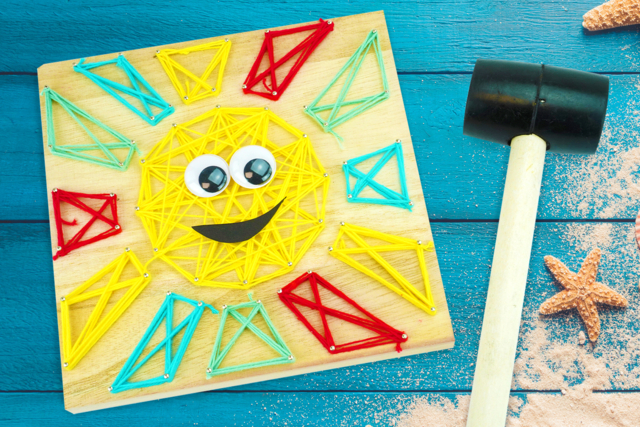 Sun String Art - String Art pour enfants : l'art de créer avec des fils - 10doigts.fr