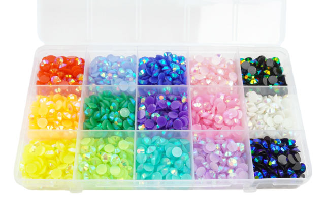 6 mm Faceted Rhinestones - Strass : apportez de l'éclat à toutes vos créations - 10doigts.fr
