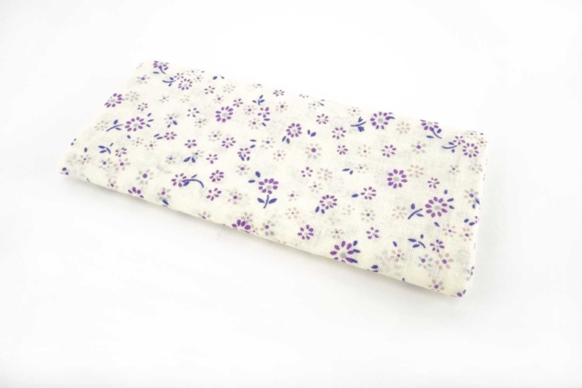 Printed Fabric Coupon with Purple Flowers - 43 x 53 cm - 1 - Fabric Coupons - 10doigts.com - Coupons de tissus - 10doigts.fr