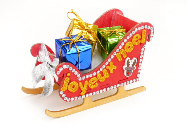 Wooden Sleigh to Assemble - 13 cm - 2 - Christmas Wooden Objects - 10doigts.com - Décorations de Noël en bois - 10doigts.fr