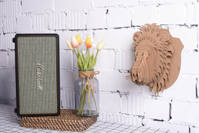 Lion Trophy to Assemble - 2 - Cardboard Decorations - 10doigts.com - Décors en carton - 10doigts.fr