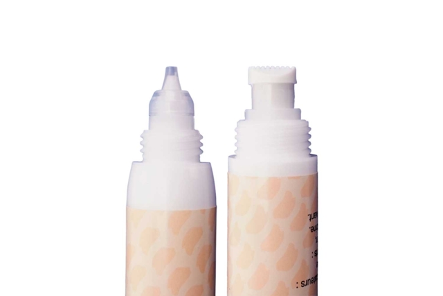 White Glue with Dual Applicator - Solvent-Free - 2 - School Glues - 10doigts.com - Colles scolaires : bâton, blanche, gel et colle forte - 10doigts.fr