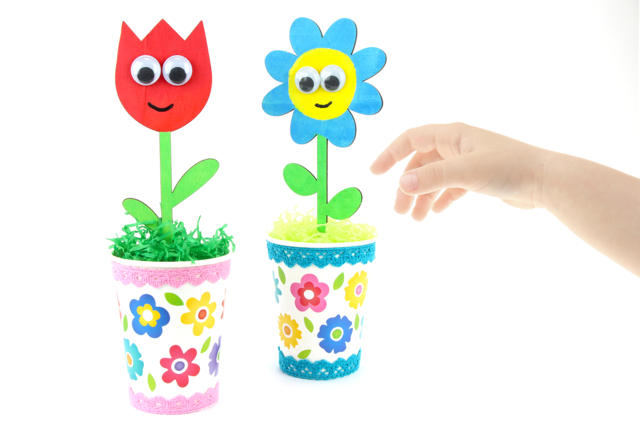 Assorted Wooden Flowers - 6 Pieces - 3 - Wooden Shapes - 10doigts.com - Formes en bois à décorer - 10doigts.fr
